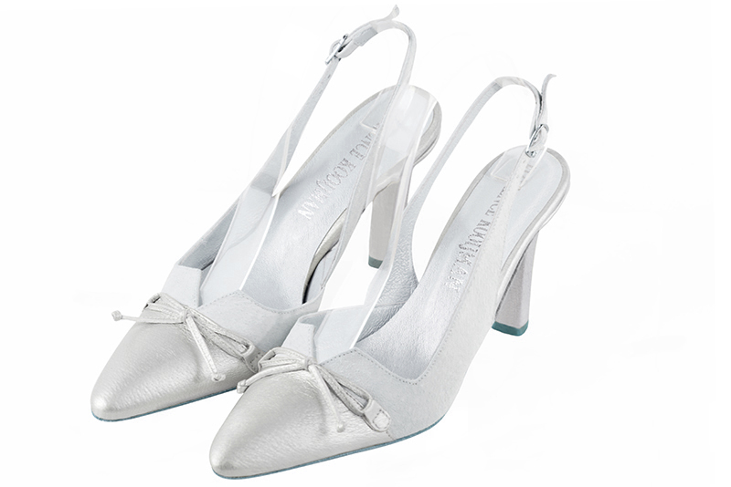 Light silver and sky blue women's open back shoes, with a knot. Tapered toe. High slim heel. Front view - Florence KOOIJMAN